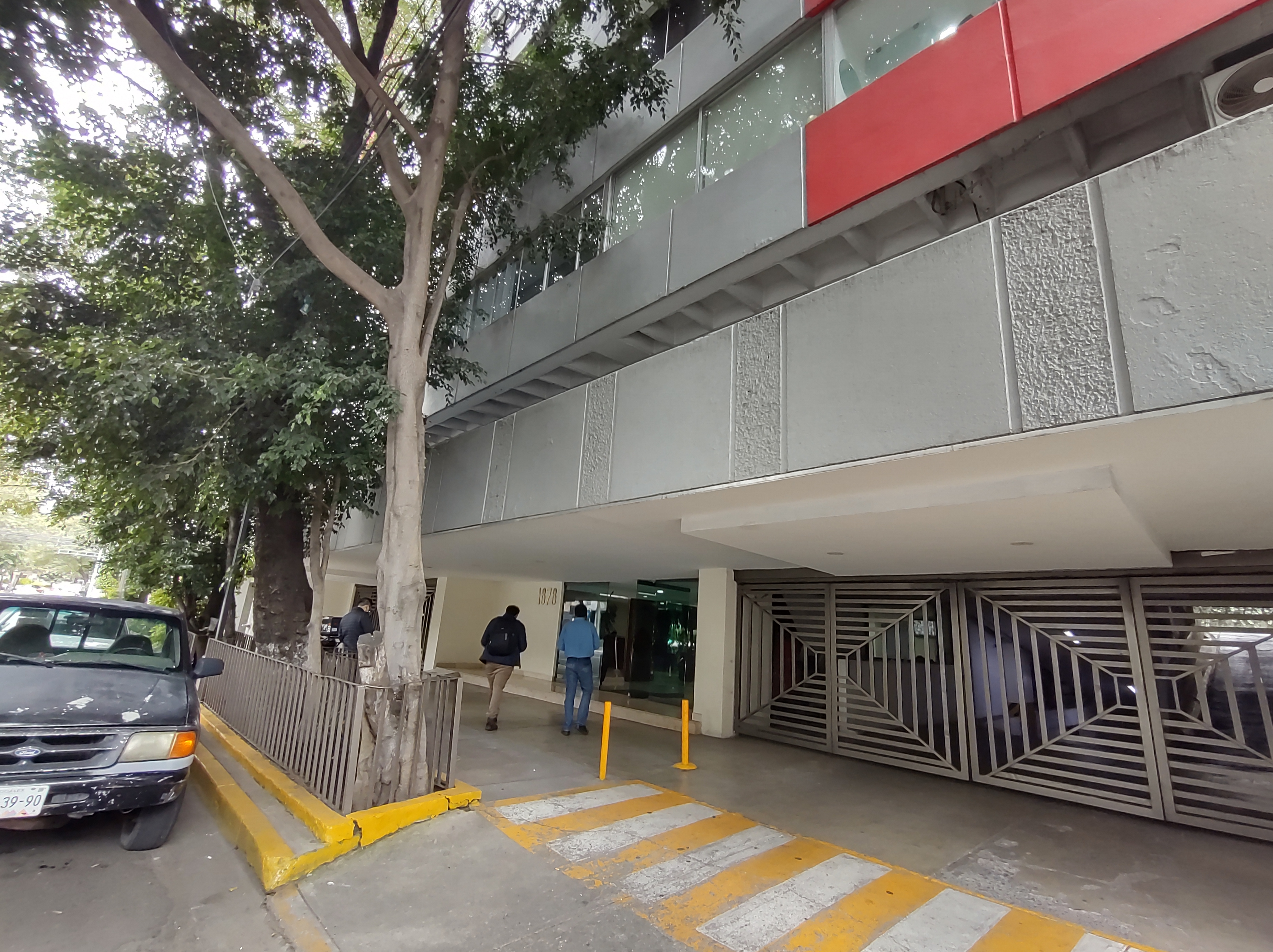 fachada edificio del valle