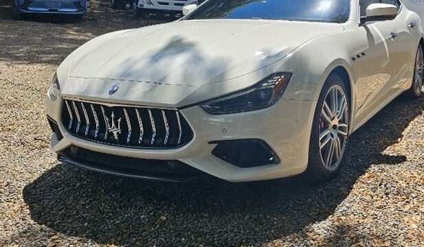 carros.charlies.dealer.73
