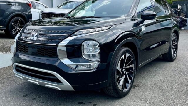 carros.charlies.dealer.Mitsubishi.outlander.2025.us54000.nueva_.negra_.1