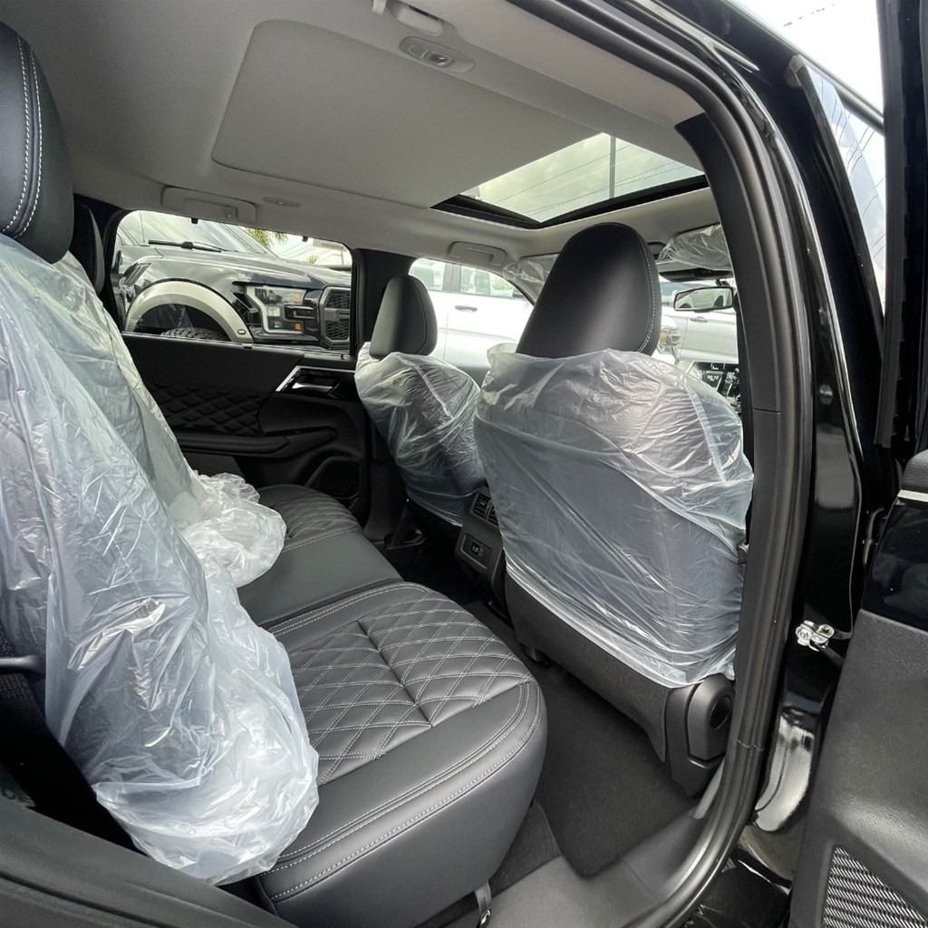 carros.charlies.dealer.Mitsubishi.outlander.2025.us54000.nueva_.negra_.3