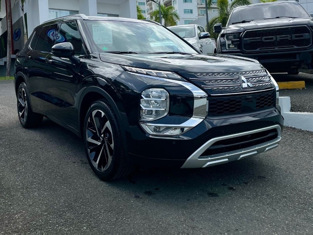 carros.charlies.dealer.Mitsubishi.outlander.2025.us54000.nueva_.negra_.4