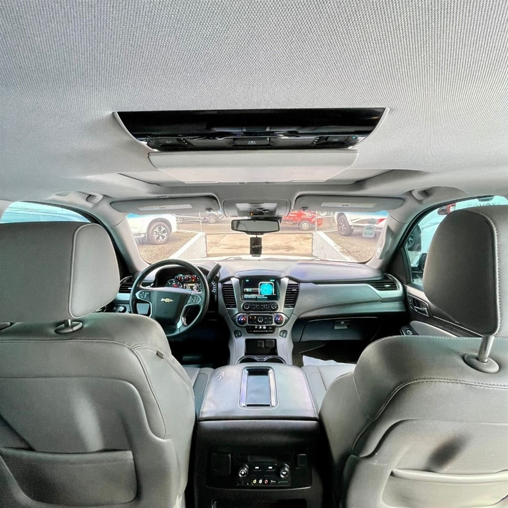 carros.charlies.dealer.chevrolet.tahoe_.2015.us27mil.2