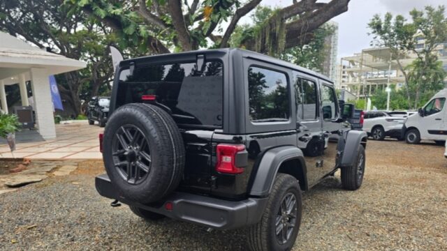 carros.charlies.dealer.jeep_.wrangler.unlimited.sport_.2025.us78.900.3-2
