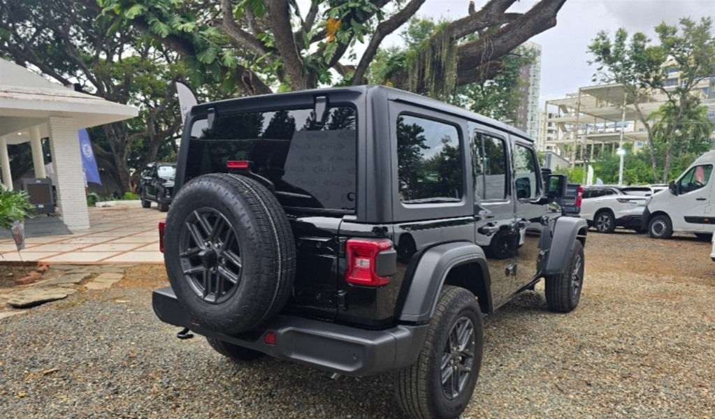 carros.charlies.dealer.jeep_.wrangler.unlimited.sport_.2025.us78.900.3