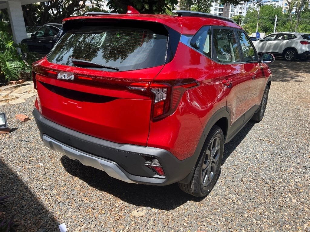 carros.charlies.dealer.kia_.seltos.2015.us28.900.roja_.4-1