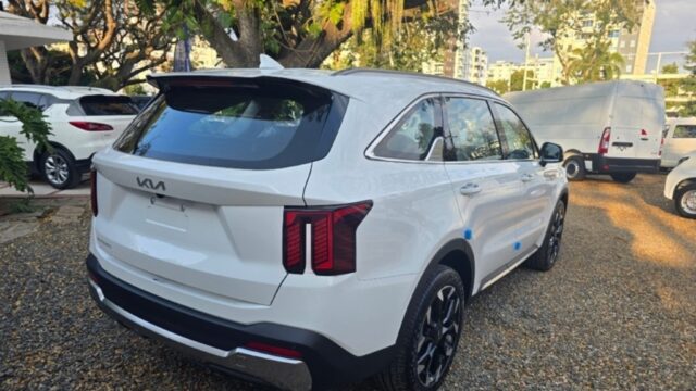 carros.charlies.dealer.kia_.sorento.mq4_.luxury.2026.us49.990.3-2