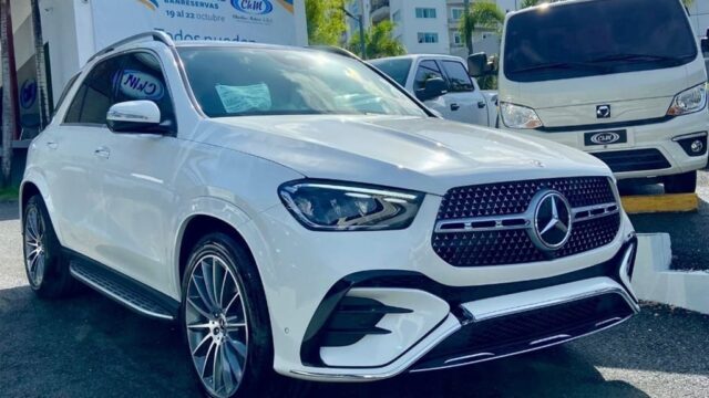 carros.charlies.dealer.mercedes.benz_.gle4matic.2025.us129.900.9