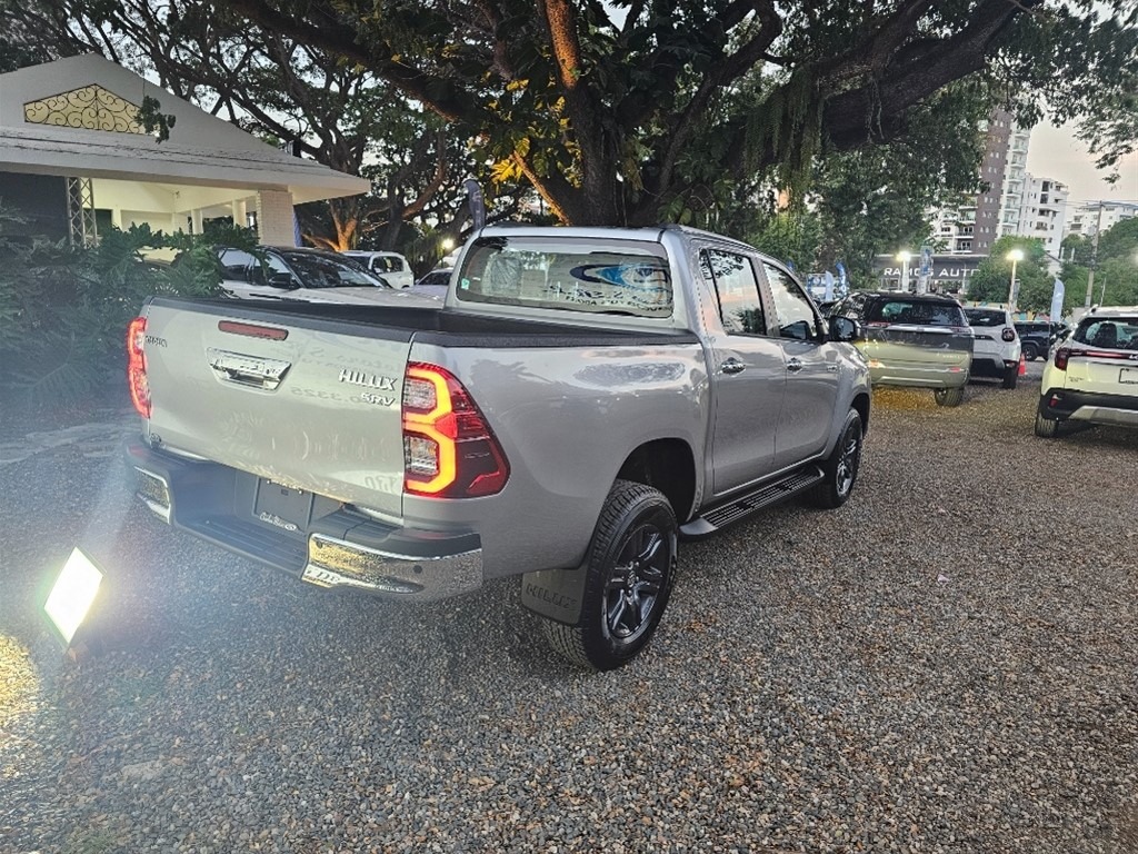 carros.charlies.dealer.toyota.hilux_.limited.2015us63900.2
